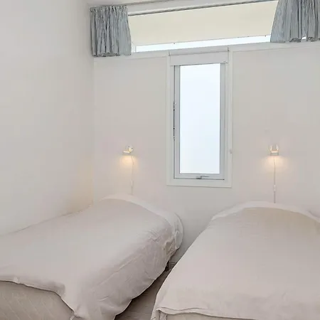 Apartment Xcviii *